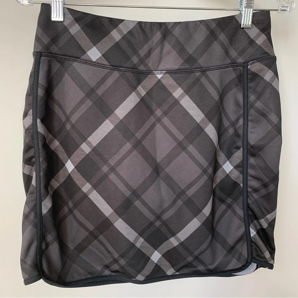 Athleta Gray/Black Plaid Fleece-Lined Skirt‎ Size Small Tall